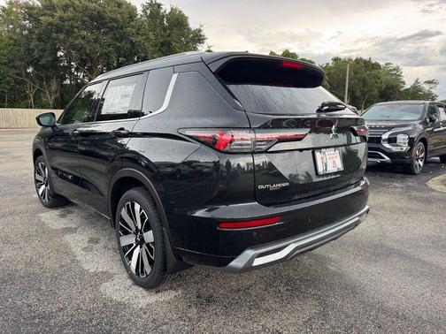 2025 Mitsubishi Outlander SEL