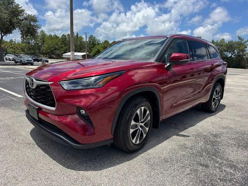 2021 Toyota Highlander XLE
