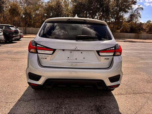 2025 Mitsubishi Outlander Sport 2.0 LE