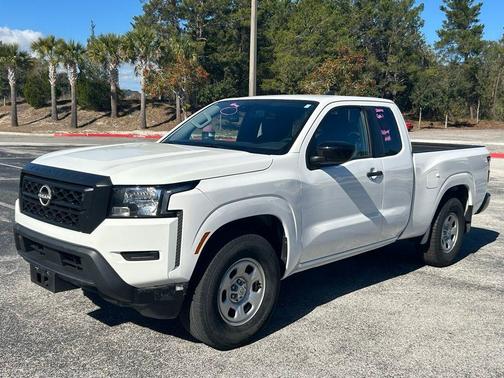 2023 Nissan Frontier S