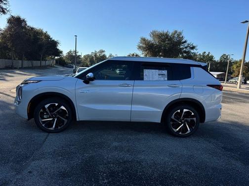 2025 Mitsubishi Outlander PHEV SEL