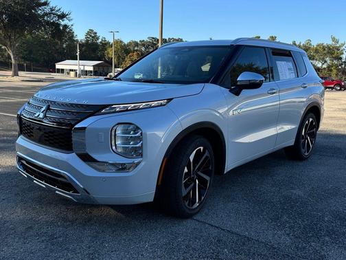 2025 Mitsubishi Outlander PHEV SEL