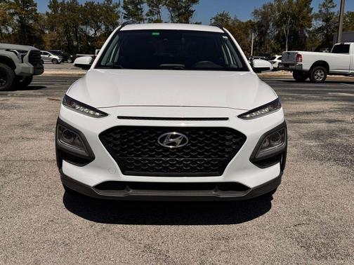 Lunar White 2021 Hyundai KONA SEL