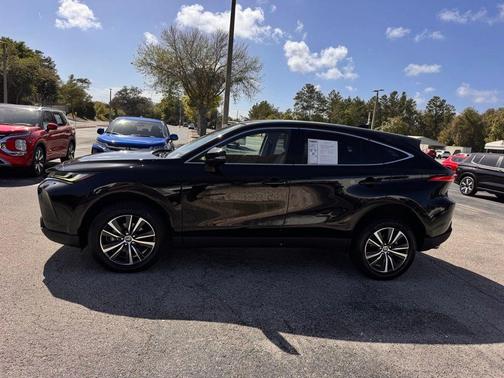 Black 2023 Toyota Venza LE