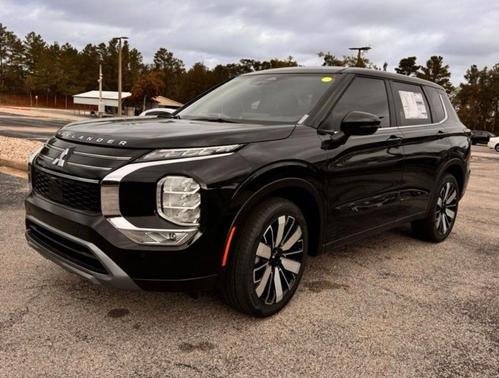 Labrador Black Pearl 2026 Mitsubishi Outlander SE