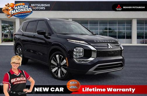 Labrador Black Pearl 2026 Mitsubishi Outlander SE