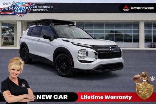 White Diamond / Black 2026 Mitsubishi Outlander Trail Edition
