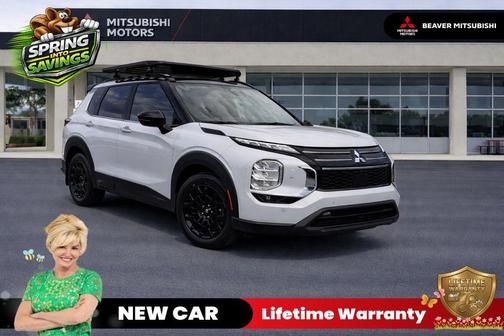 White Diamond / Black 2026 Mitsubishi Outlander Trail Edition