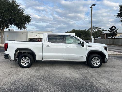 2024 GMC Sierra 1500 SLE