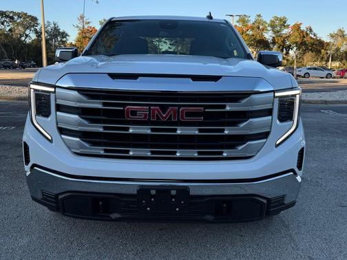 2024 GMC Sierra 1500 SLE