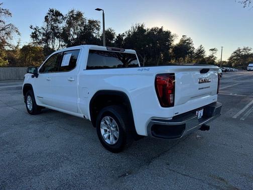 2024 GMC Sierra 1500 SLE