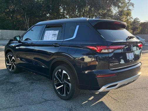 2025 Mitsubishi Outlander PHEV SEL