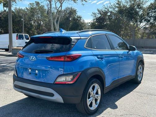2023 Hyundai KONA SEL