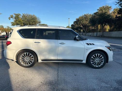 2017 INFINITI QX80 Base
