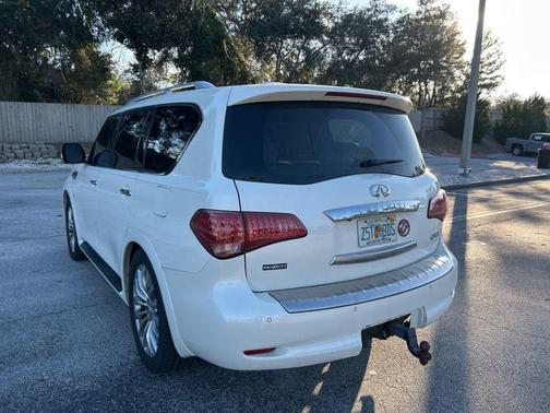 2017 INFINITI QX80 Base