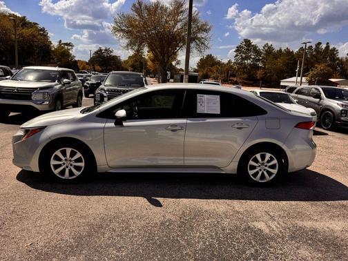 Classic Silver Metallic 2025 Toyota Corolla LE