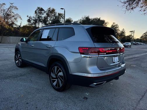 2024 Volkswagen Atlas 2.0T SE