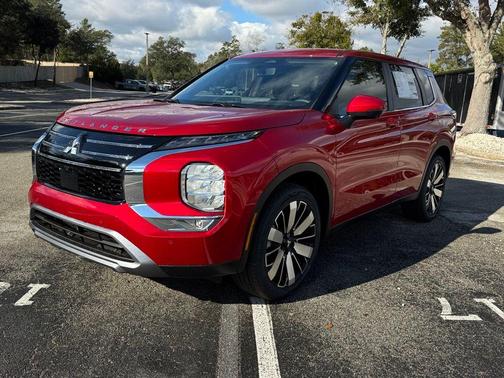 2026 Mitsubishi Outlander SE