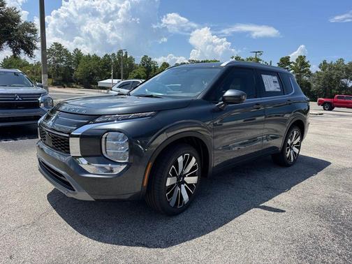 2025 Mitsubishi Outlander SEL