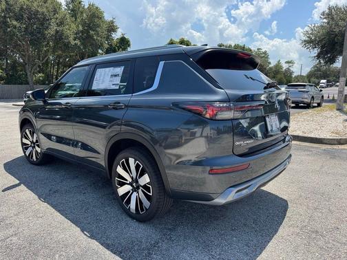 2025 Mitsubishi Outlander SEL