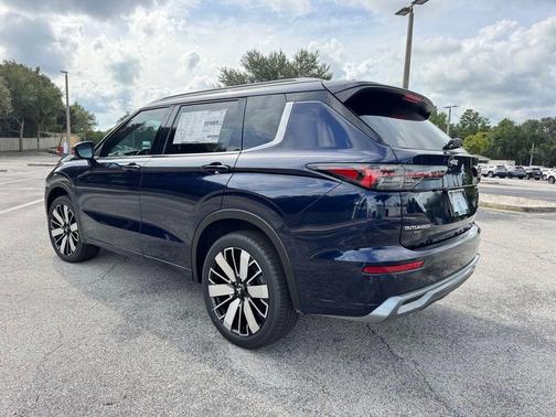 2025 Mitsubishi Outlander SEL