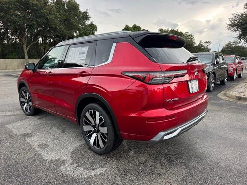 2025 Mitsubishi Outlander SEL