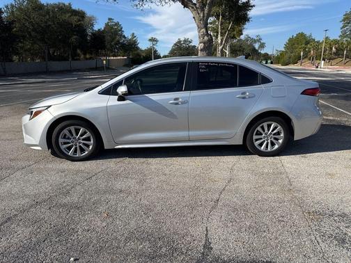 2023 Toyota Corolla Hybrid XLE