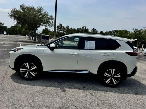 Pearl White Tri-Coat 2021 Nissan Rogue Platinum