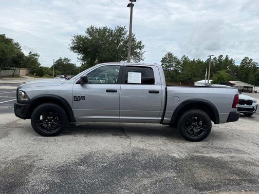 Billet Silver Metallic Clearcoat 2024 RAM 1500 Classic SLT