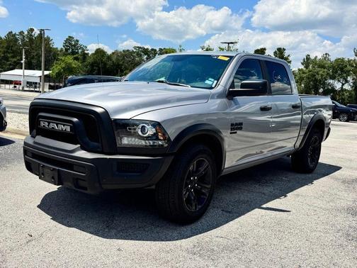 Billet Silver Metallic Clearcoat 2024 RAM 1500 Classic SLT