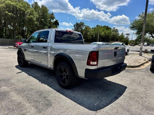 Billet Silver Metallic Clearcoat 2024 RAM 1500 Classic SLT