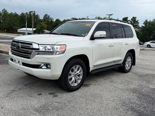 Blizzard Pearl 2019 Toyota Land Cruiser V8