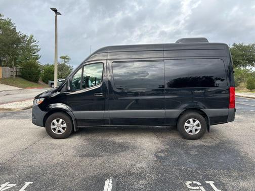 2024 Mercedes-Benz Sprinter 2500 144 WB Standard Roof Passenger