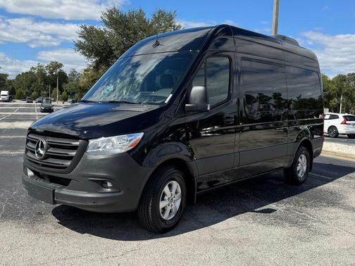 2024 Mercedes-Benz Sprinter 2500 144 WB Standard Roof Passenger