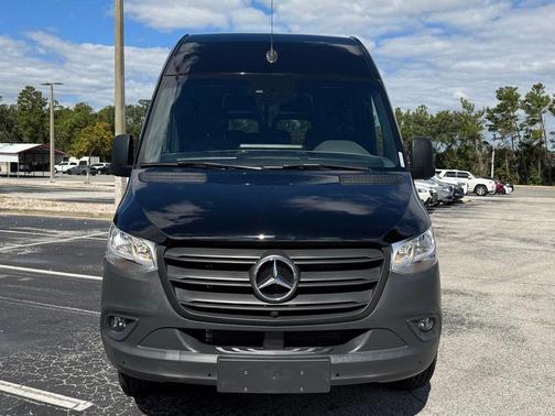 2024 Mercedes-Benz Sprinter 2500 144 WB Standard Roof Passenger