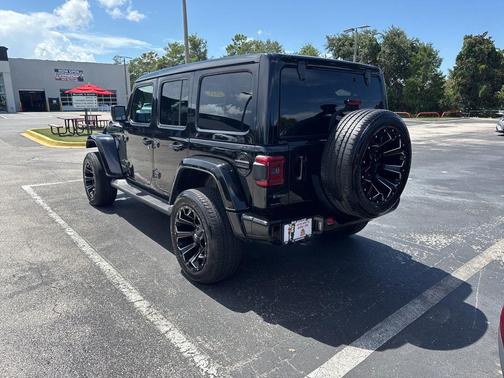 2021 Jeep Wrangler Unlimited Sahara Altitude