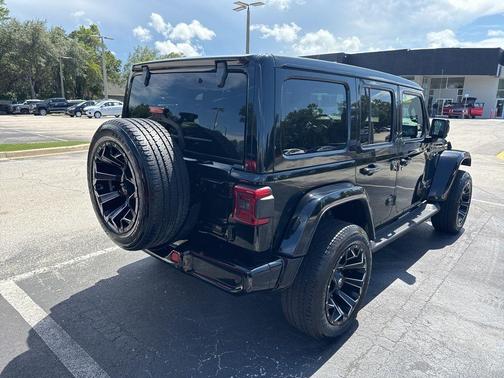2021 Jeep Wrangler Unlimited Sahara Altitude