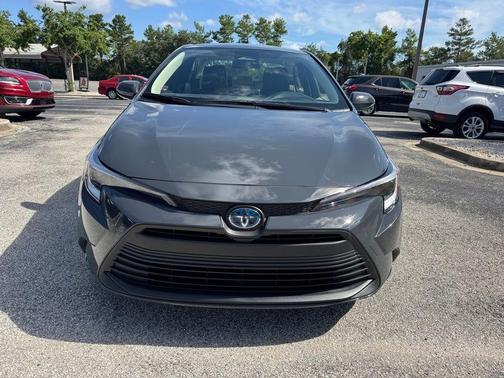2025 Toyota Corolla Hybrid LE