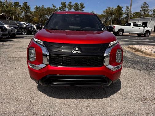 Diamond Red 2026 Mitsubishi Outlander LE