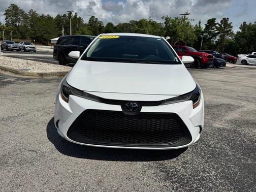 White 2022 Toyota Corolla LE