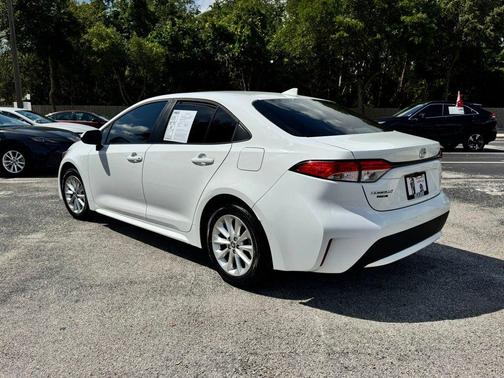 White 2022 Toyota Corolla LE