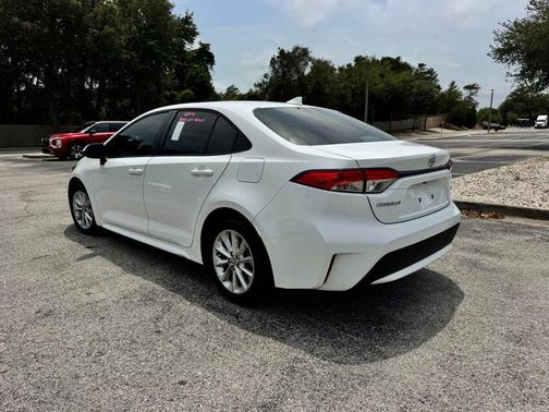 White 2022 Toyota Corolla LE