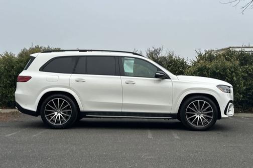 2025 Mercedes-Benz GLS 580 4MATIC