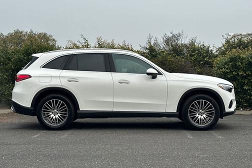 2026 Mercedes-Benz GLC 300 