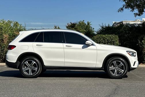 2021 Mercedes-Benz GLC 300