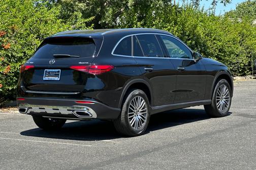 2025 Mercedes-Benz GLC 300 4MATIC
