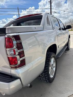 2013 Chevrolet Avalanche LT
