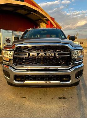 2022 RAM 2500 Tradesman Crew Cab 4x4 6'4' Box