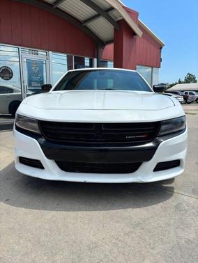 White 2018 Dodge Charger SXT