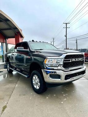 2021 RAM 2500 Tradesman Crew Cab 4x4 6'4' Box